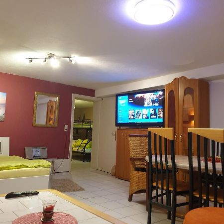 Sions Grosse Ferienwohnung Ferienwohnung Mit 3 Schlafzimmer, 2 Km Bis Zum Europapark Rust Kappel-Grafenhausen Exterior foto