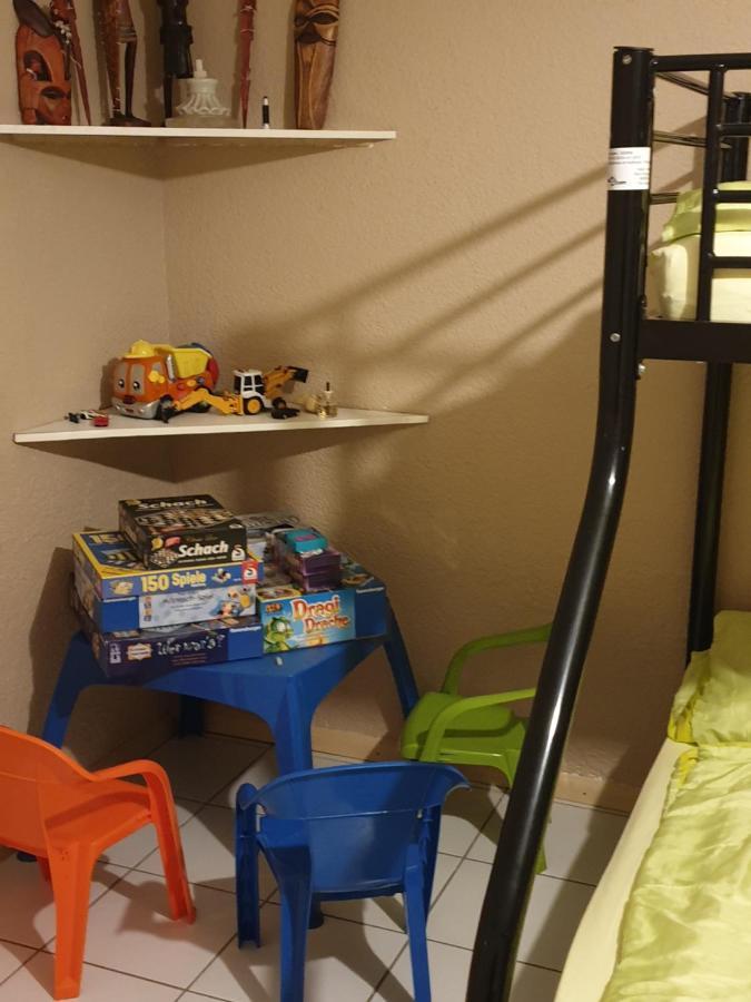 Sions Grosse Ferienwohnung Ferienwohnung Mit 3 Schlafzimmer, 2 Km Bis Zum Europapark Rust Kappel-Grafenhausen Exterior foto